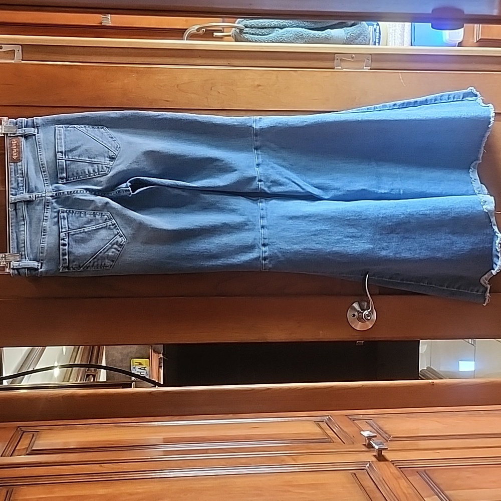 Shyanne Super Flare Distressed Western Jeans Size 28 - Picture 5 of 15